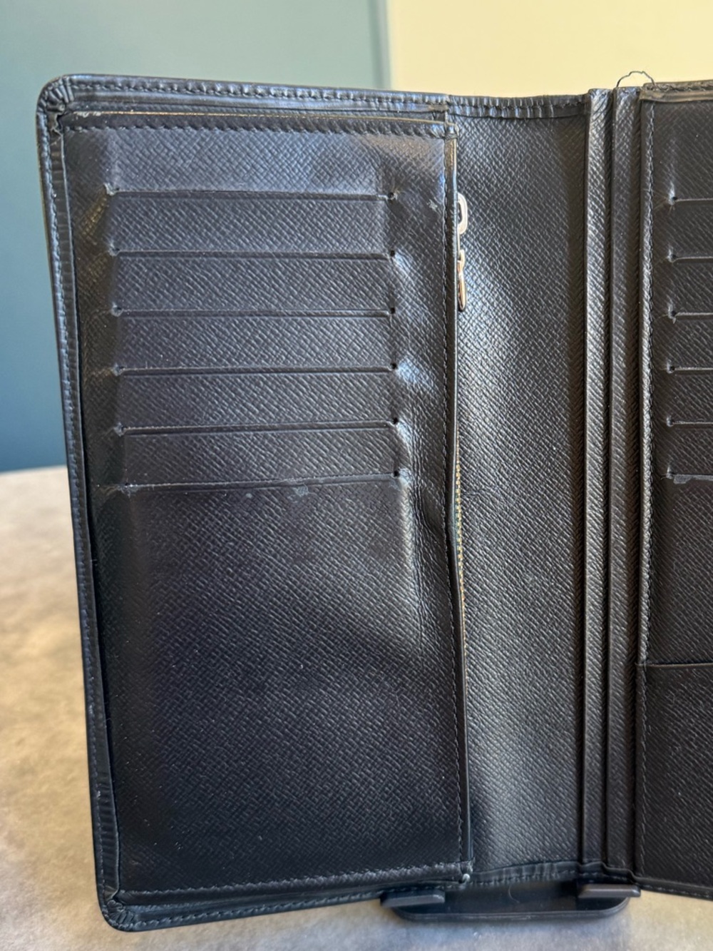Louis Vuitton Black Epi Leather Wallet w LV Dust Bag - Picture 4 of 10